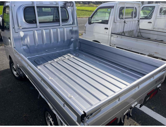 Daihatsu HIJET 2024